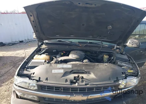 2002 Chevrolet Silverado 1500 Ls z USA, uszkodzony, nr VIN 1GCEK19T42E262161